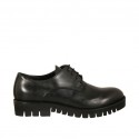 Woman's derby laced shoe in black leather heel 3