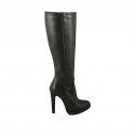 Woman's boot in black leather with zipper and platform heel 11