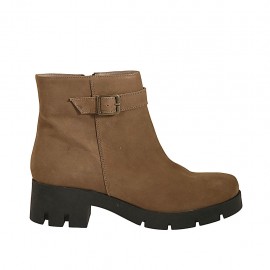 Bottines pour femmes avec fermeture éclair et boucle en cuir nubuck marron talon 5 - Pointures disponibles:  43