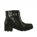 Woman's ankle boot with zipper and buckle in black leather heel 5