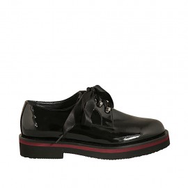 Chaussure derby à lacets pour femmes en cuir verni noir talon 3 - Pointures disponibles:  33, 34