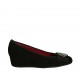 Zapato de salon con accesorio para mujer en gamuza negra cuña 3 - Tallas disponibles:  33