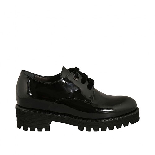Scarpa derby stringata con plantare estraibile da donna in vernice nera tacco 4 - Misure disponibili: 32