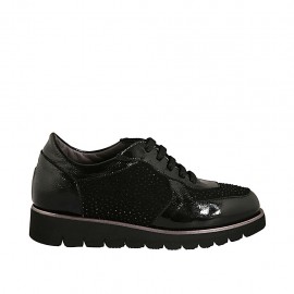 Zapato para mujer con cordones, plantilla extraible y estrases en gamuza y charol negro cuña 3 - Tallas disponibles:  34, 43