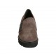 Scarpa accollata con elastici, plantare estraibile e strass da donna in camoscio taupe tacco 4 - Misure disponibili: 43, 44, 45