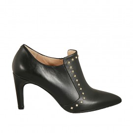 Scarpa accollata a punta da donna con cerniera e borchie in pelle nera tacco 7 - Misure disponibili: 42