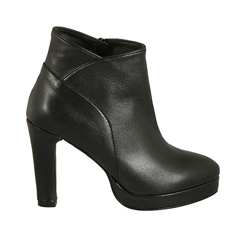 Bottines pour femmes avec fermeture éclair et plateforme en cuir noir et avec talon 9 - Pointures disponibles:  42