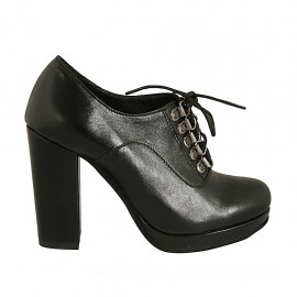 Scarpa stringata da donna con plateau in pelle nera tacco 9 - Misure disponibili: 32, 34, 42, 43