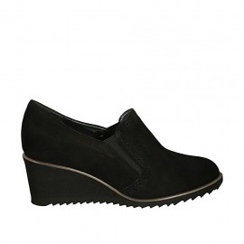 Zapato cerrado para mujer con elasticos en gamuza negra cuña 5 - Tallas disponibles:  34, 42, 43