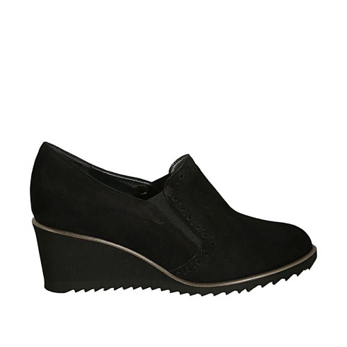 Chaussure à cou-de-pied haut pour femmes avec elastiques en daim noir talon compensé 5 - Pointures disponibles:  34, 42, 43