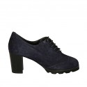 Woman's highfronted laced Oxford shoe in blue suede heel 6