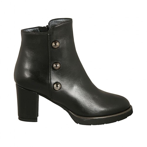 Stivaletto da donna con cerniera e borchie in pelle nera tacco 7 - Misure disponibili: 44