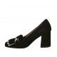 Scarpa accollata da donna con frangia e catena argentata in camoscio nero tacco 7 - Misure disponibili: 34, 42, 43