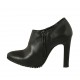 Woman's highfronted shoe in black leather with zipper heel 9 - Available sizes:  31, 42