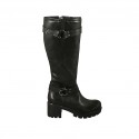 Woman's boot with zipper, elastic band and buckles in black leather heel 6