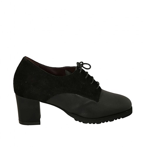 Zapato con cordones y plantilla extraible para mujer en piel y gamuza negra tacon 5 - Tallas disponibles:  32, 43, 44