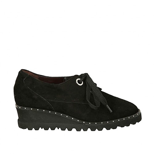 Zapato para mujer con cordones, plantilla extraible y tachuelas en gamuza negra cuña 4 - Tallas disponibles:  34, 44