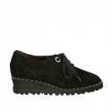 Zapato para mujer con cordones, plantilla extraible y tachuelas en gamuza negra cuña 4