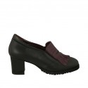 Damenschuh mit herausnehmbarer Innensohle, Gummibändern und Fransen aus schwarzem und bordeauxfarbenem Leder Absatz 5