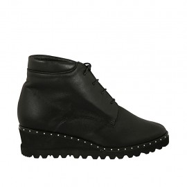 Bottines pour femmes avec lacets, semelle amovible et goujons en cuir noir talon compensé 4 - Pointures disponibles:  34, 42, 43, 44, 45