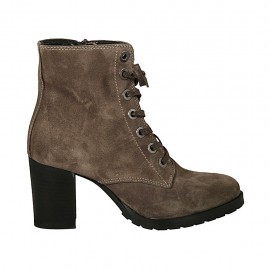 Botin para mujer con cordones y cremallera en gamuza gris pardo tacon 7 - Tallas disponibles:  43