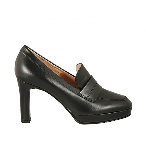 Zapato cerrado para mujer con plataforma en piel negra tacon 8 - Tallas disponibles:  42, 43