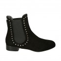Stivaletto da donna con elastici laterali e borchie in camoscio nero tacco 2