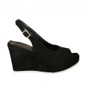 Woman's sandal in black suede with platform and wedge heel 9