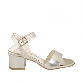 Sandalo da donna con cinturino in pelle laminata platino tacco 5 - Misure disponibili: 32, 33, 34, 42, 43, 44, 45, 46