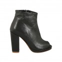 Chaussure ouverte en cuir noir avec fermeture éclair, plateforme et talon carré 10