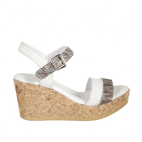 Sandale pour femmes avec courroie en cuir imprimé blanc et daim imprimé rayé avec plateforme et talon compensé 7 - Pointures disponibles:  32, 33