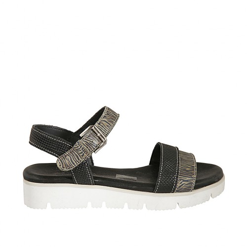 Sandale pour femmes avec courroie en cuir imprimé noir et daim imprimé rayé talon compensé 3 - Pointures disponibles:  33, 45