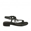 Woman's thong sandal with strap in black leather with steel grey fringes heel 2