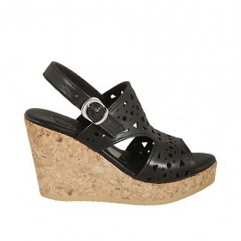 Sandalo da donna in pelle forata di colore nero con plateau e zeppa 9 - Misure disponibili: 32, 33