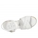 Sandalo da donna in pelle stampata bianca con cinturino, plateau e zeppa 7 - Misure disponibili: 32, 33, 34