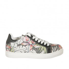 Woman's laced shoe with removable insole in black and multicolored floral printed leather wedge heel 2 - Available sizes:  32, 33, 34, 44