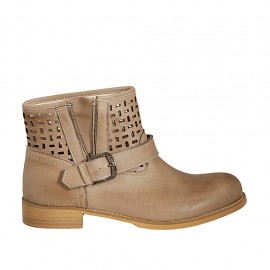 Stivaletto basso da donna con fibbia e cerniera in pelle e pelle traforata beige tacco 3 - Misure disponibili: 42, 43, 44, 45
