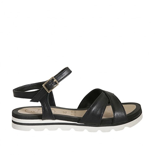 Sandale pour femmes en cuir noir avec courroie et talon compensé 2 - Pointures disponibles:  45, 46