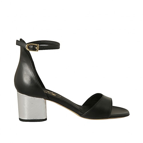 Zapato abierto con cinturon para mujer en piel negra y laminada plateada tacon 5 - Tallas disponibles:  42, 43