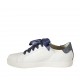 Zapato para mujer con cordones y plantilla extraible en piel blanca estampada floreal y piel laminada azul cuña 2 - Tallas disponibles:  46