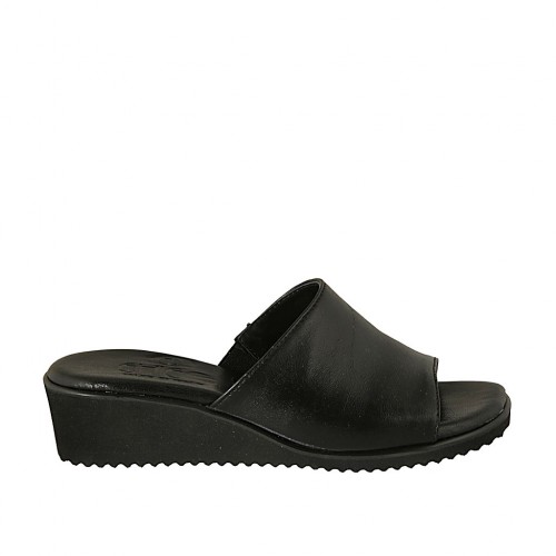 Sabo abierto para mujer en piel negra cuña 4 - Tallas disponibles:  42, 43