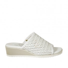 Mule ouvert pour femmes avec elastique en cuir tressé blanc et argent talon compensé 4 - Pointures disponibles:  34, 42, 43, 44