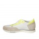 Zapato deportivo con cordones y plantilla extraible en gamuza beis y piel perforada blanca y amarillo cuña 3 - Tallas disponibles:  42, 43, 45