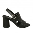 Sandale pour femmes en cuir perforé noir talon 7