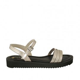 Sandale pour femmes en cuir lamé platine avec courroie et talon compensé 3 - Pointures disponibles:  43, 45, 46