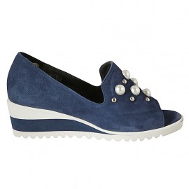 Chaussure ouverte pour femmes avec perles et goujons en daim bleu talon compensé 4 - Pointures disponibles:  32, 33, 34, 42, 43, 44, 45