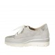 Chaussure à lacets avec fermeture éclair pour femmes en cuir gris y argent talon compensé 4 - Pointures disponibles:  34, 42, 43, 45, 46
