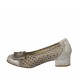 Decolté da donna con accessorio e plantare estraibile in camoscio forato taupe e pelle stampata laminata argento tacco 3 - Misure disponibili: 32, 33, 34, 45