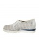 Scarpa stringata da donna in pelle laminata argento e camoscio forato grigio con plantare estraibile zeppa 3 - Misure disponibili: 32, 33, 34, 42, 43, 44, 45