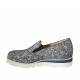 Damenschuh mit Gummibändern und abnehmbarer Innensohle aus blumenbedrucktem blauem und weissem Wildleder Keilabsatz 3 - Verfügbare Größen:  32, 33, 42, 44